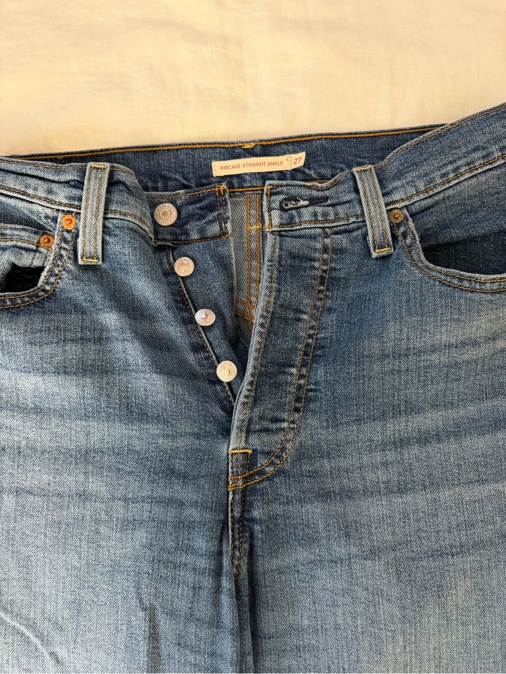 Levi's Women's Light Blue Button-Fly Cropped Jeans